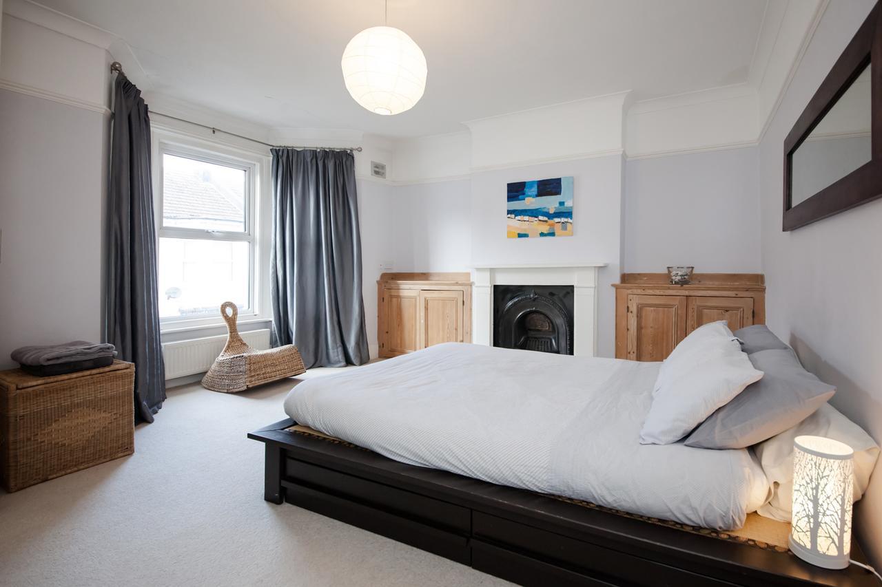The Blue House Villa Worthing Bagian luar foto