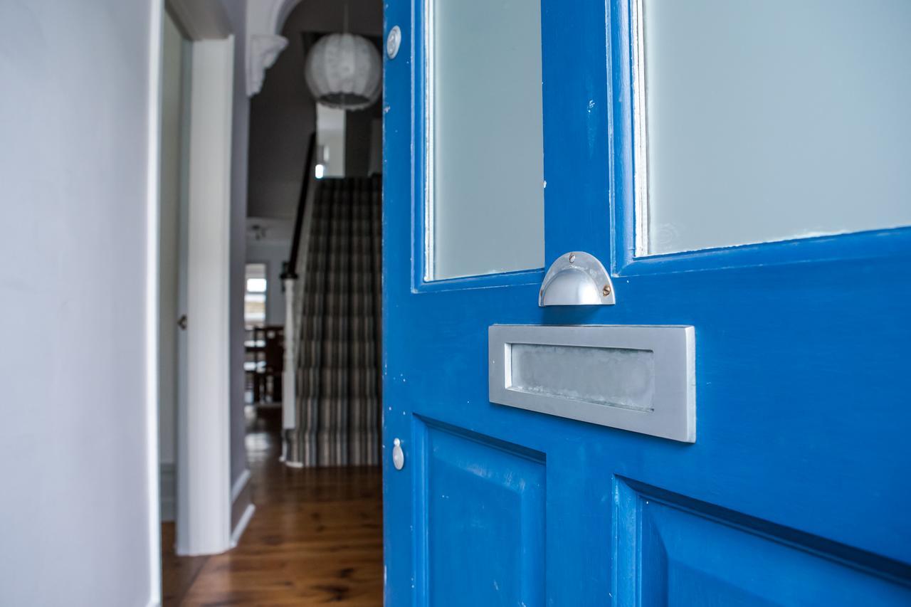 The Blue House Villa Worthing Bagian luar foto